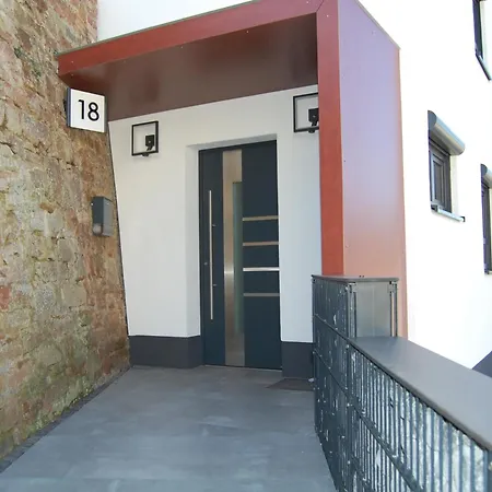 Lili's Mit Schlossblick