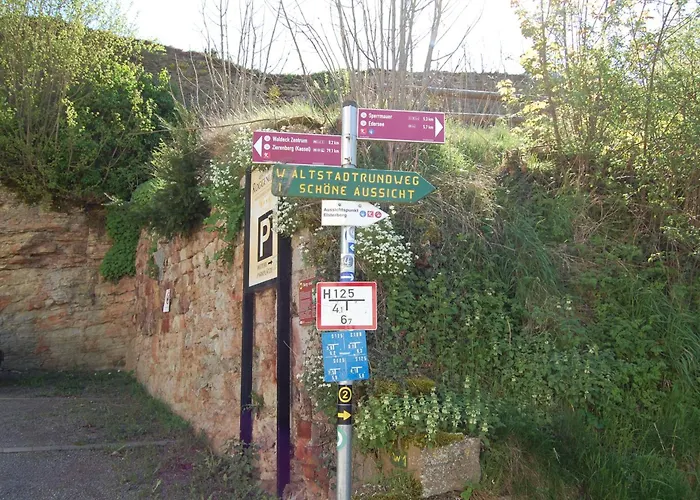 Apartment Lilis Ferienwohnung Mit Schlossblick 1 *